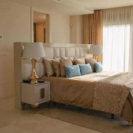 Magnificent On The Beachfront Malaga *